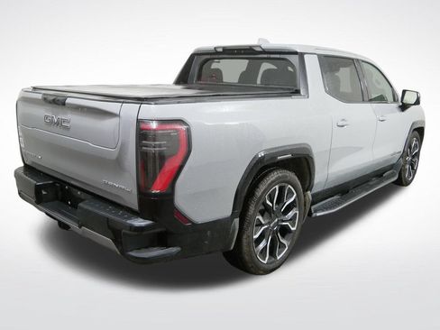 Used 2024 GMC Sierra EV Denali AWD/4WD image 3