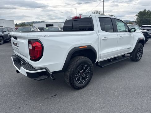 New 2025 GMC Canyon Elevation w/ Convenience Package image 3