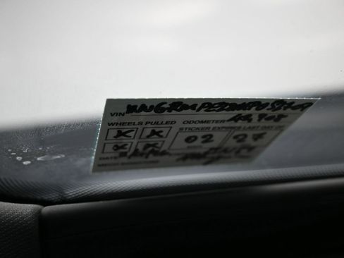 Used 2021 Volkswagen ID.4 Pro w/ ID.4 Protection Package image 10