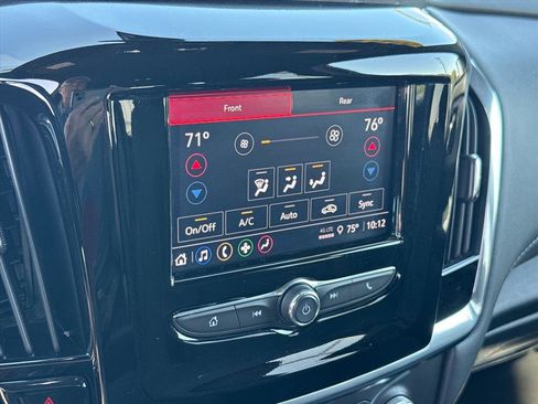 Used 2023 Chevrolet Traverse LT FWD image 24