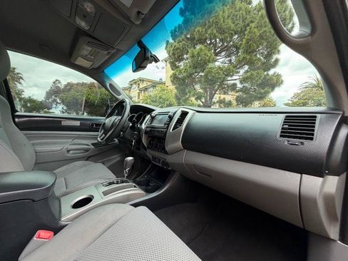 Used 2013 Toyota Tacoma PreRunner w/ TRD Off-Road Pkg RWD image 61