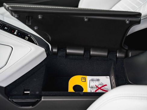 New 2025 Chevrolet Corvette Stingray image 30