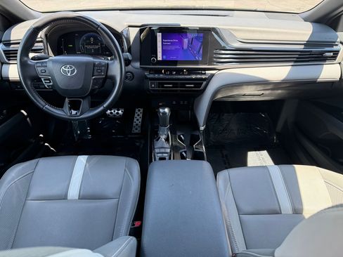 Used 2025 Toyota Camry SE FWD image 24