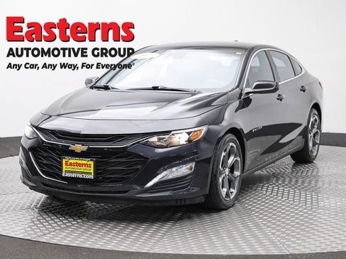 Used 2023 Chevrolet Malibu LT FWD image 1