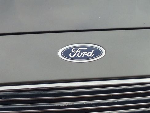 Used 2017 Ford Fusion Titanium image 11