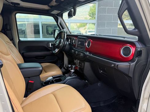 Used 2020 Jeep Gladiator Rubicon AWD/4WD image 45