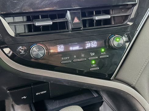 Used 2024 Toyota Camry LE FWD image 21