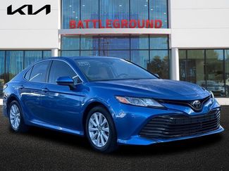 Used 2019 Toyota Camry LE image 1