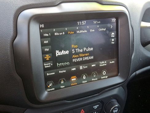 Used 2023 Jeep Renegade Latitude AWD/4WD image 14