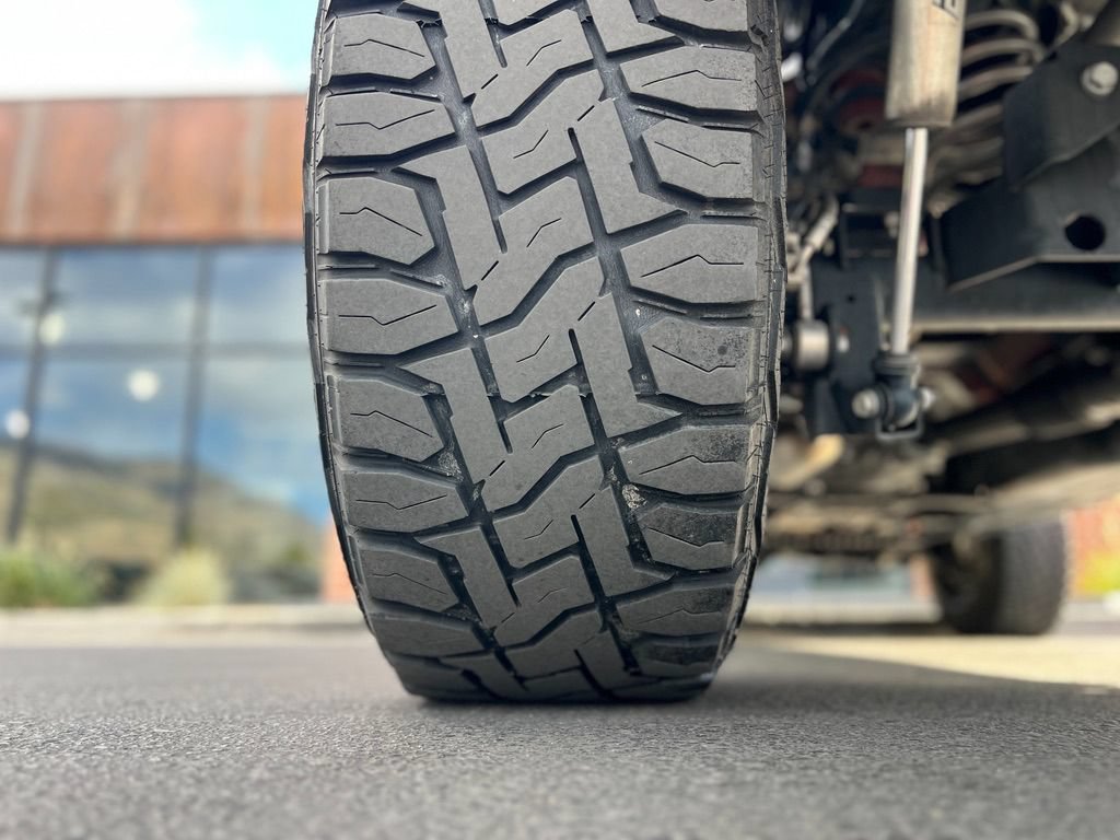 Used 2024 Jeep Wrangler Unlimited Rubicon w/ XTREMEE 35" Tire Package AWD/4WD image 31