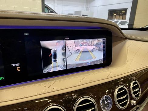 Used 2020 Mercedes-Benz S 560 4MATIC Sedan image 19