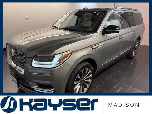 Certified 2020 Lincoln Navigator L Reserve w/ Luxury Package AWD/4WD image 3