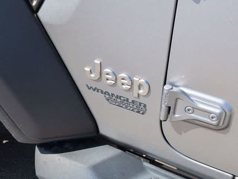 Certified 2018 Jeep Wrangler Unlimited Sport S AWD/4WD image 13