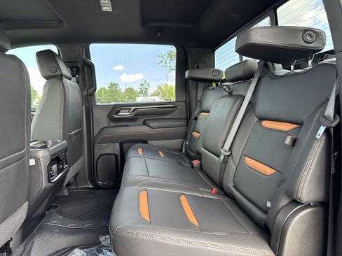 New 2026 GMC Sierra 2500 AT4 w/ AT4 Premium Plus Package AWD/4WD image 29