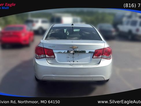 Used 2014 Chevrolet Cruze LS FWD image 4