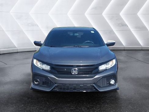 Used 2017 Honda Civic Sport image 2