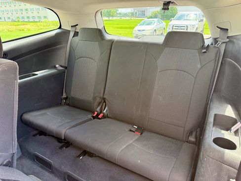 Used 2017 Chevrolet Traverse LT FWD image 13