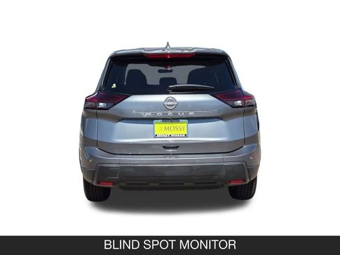 Certified 2025 Nissan Rogue SV FWD image 8