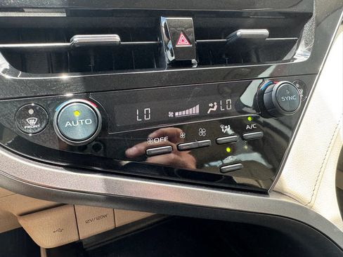 Used 2024 Toyota Camry LE FWD image 34
