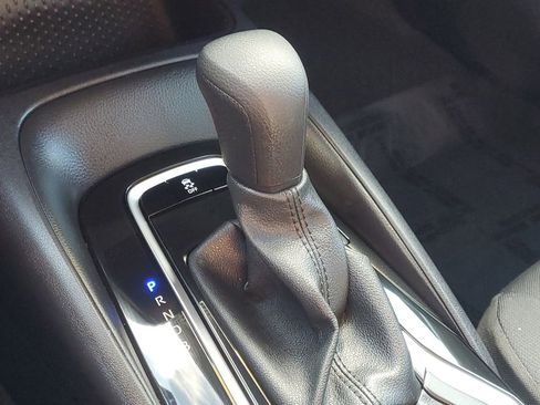 Used 2025 Toyota Corolla LE image 28