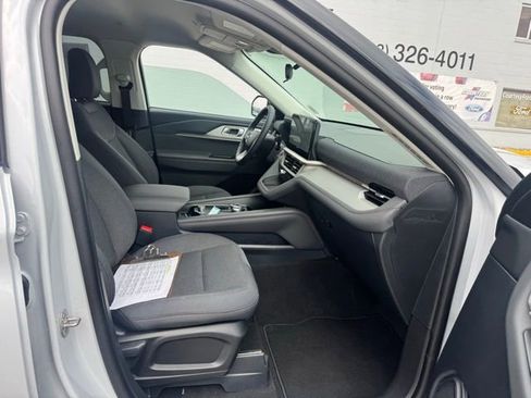 Used 2026 Ford Explorer Active image 30