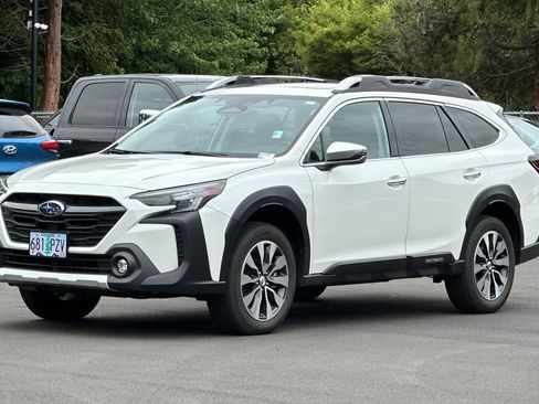 Used 2025 Subaru Outback Touring XT AWD/4WD image 8