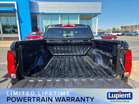 Used 2023 Chevrolet Colorado Z71 w/ Z71 Convenience Package 2 AWD/4WD image 15
