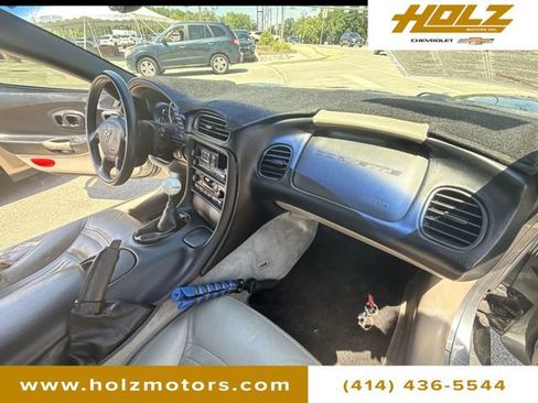 Used 2003 Chevrolet Corvette Coupe w/ Preferred Equipment Group RWD image 27