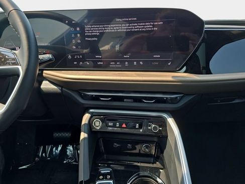 Certified 2025 Audi Q5 Premium w/ Convenience Package AWD/4WD image 20