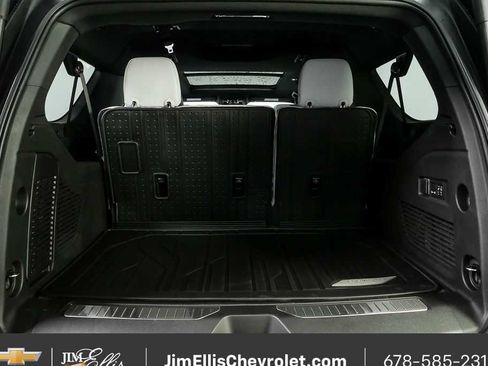 New 2026 Chevrolet Suburban Premier w/ Sun And Tow Package image 32