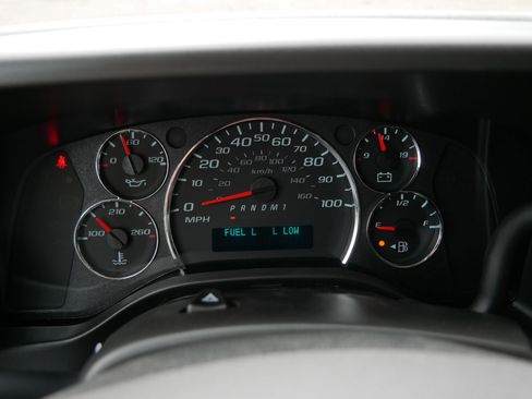New 2026 GMC Savana 3500 w/ Driver Convenience Package RWD image 27