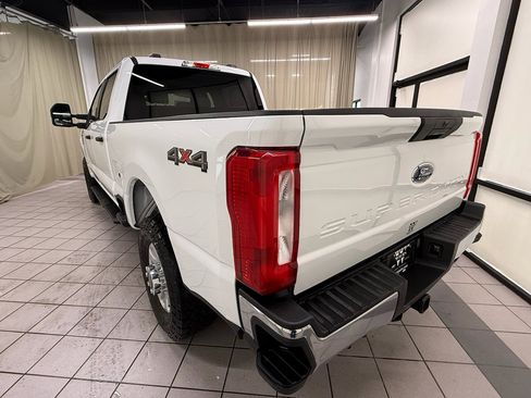 Used 2024 Ford F350 XLT AWD/4WD image 8