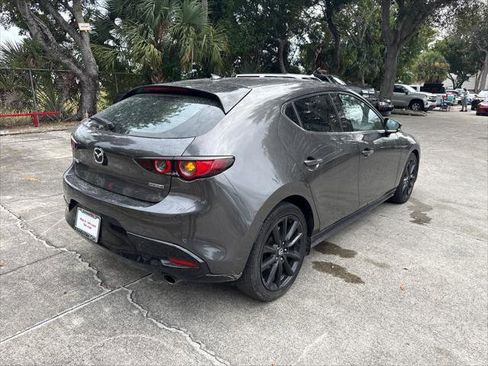 Used 2019 MAZDA MAZDA3 Hatchback w/ Premium Package image 6