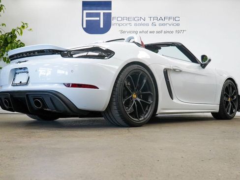Used 2020 Porsche 718 Boxster Spyder RWD image 54