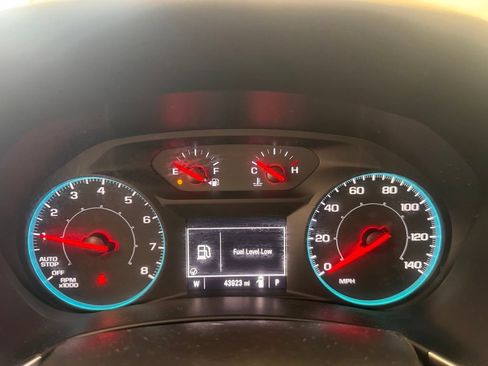 Used 2019 Chevrolet Equinox LS FWD image 5