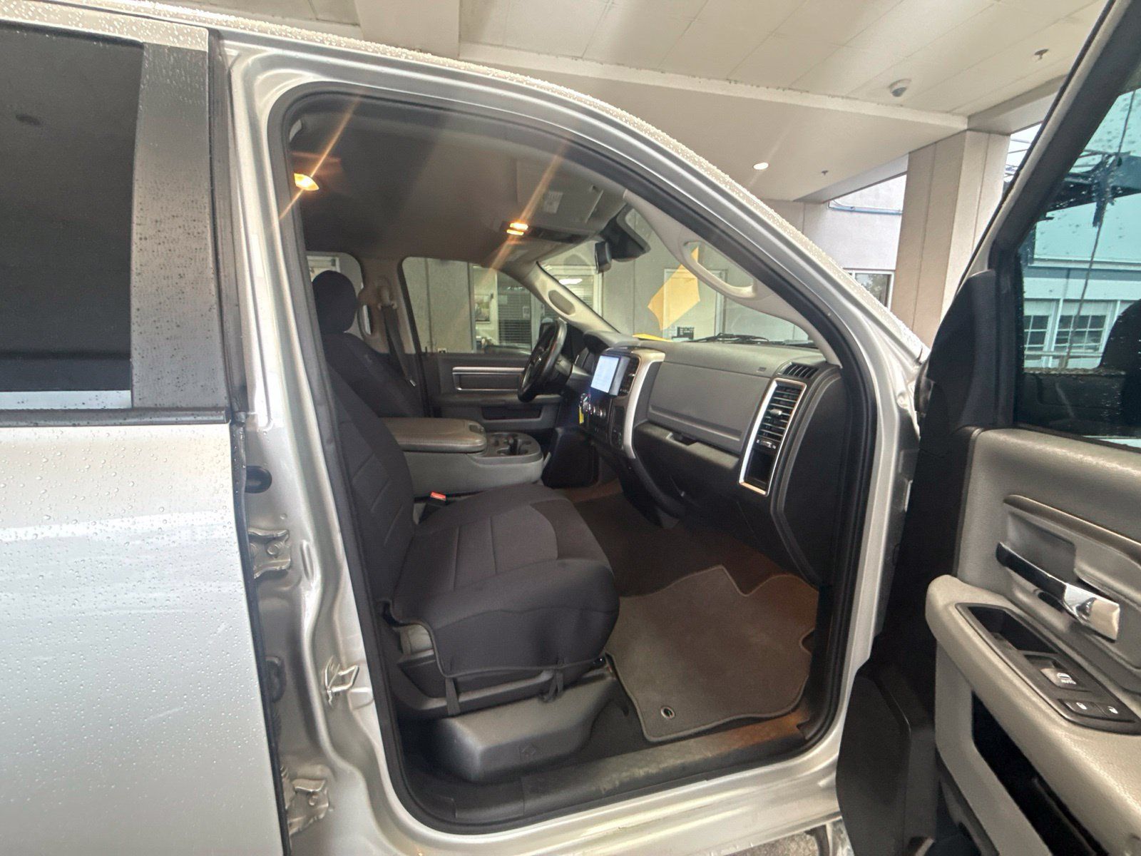 Used 2015 RAM 1500 Big Horn RWD image 14