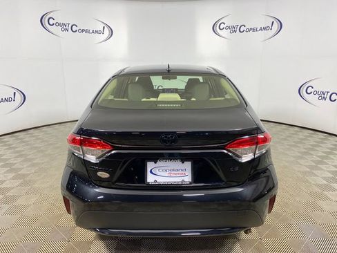 Certified 2022 Toyota Corolla LE image 5