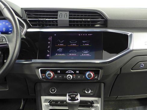 Used 2022 Audi Q3 2.0T Premium w/ Convenience Package image 26