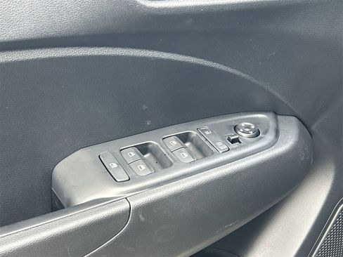 New 2026 Hyundai Venue SE image 20