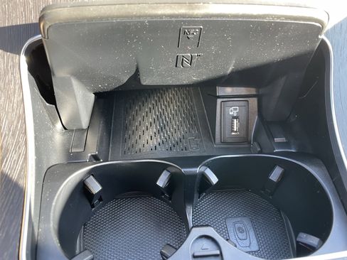 Used 2020 Mercedes-Benz C 300 4MATIC Sedan image 22