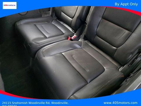 Used 2015 Ford Explorer XLT w/ Equipment Group 202B AWD/4WD image 41