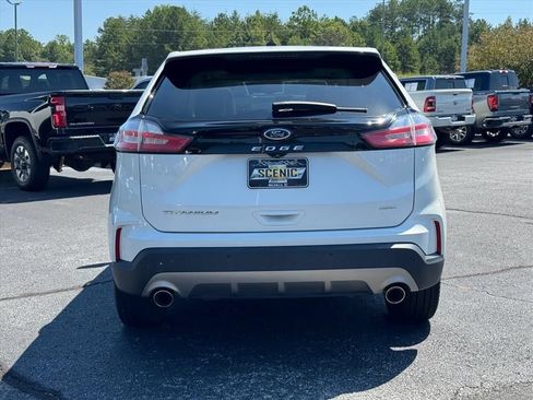 Used 2021 Ford Edge Titanium AWD/4WD image 4