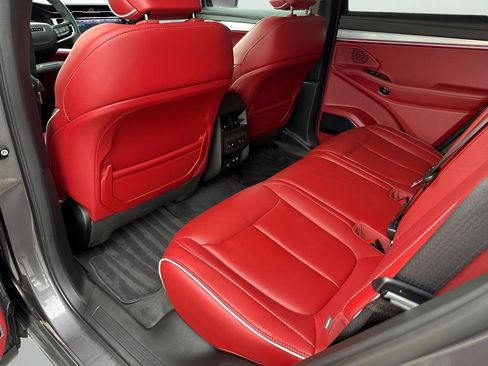 Used 2024 Jeep Wagoneer Launch Edition image 20