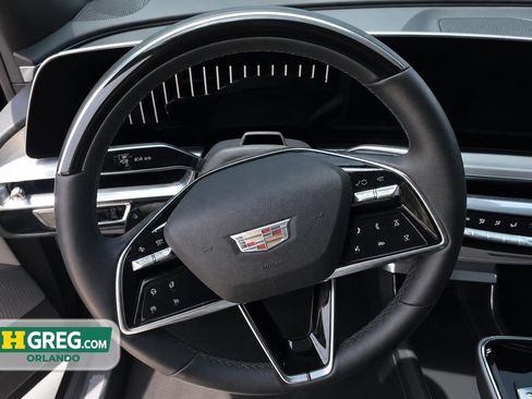 Used 2023 Cadillac Lyriq AWD image 11
