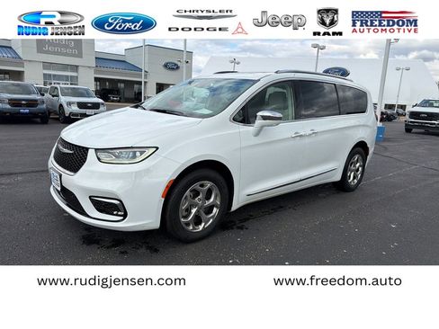 Used 2021 Chrysler Pacifica Limited w/ Premium & Safety Sphere Group AWD/4WD image 1