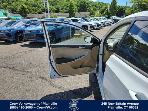 Used 2014 Hyundai Accent GLS FWD image 36