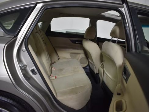 Used 2015 Nissan Altima 2.5 SV w/ Convenience Package FWD image 31