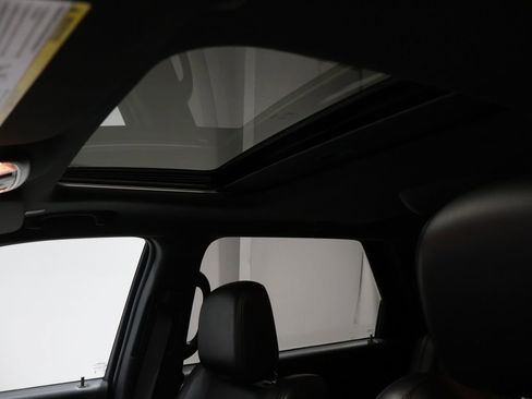 Certified 2024 Dodge Durango GT image 12