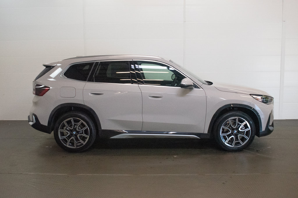 New 2027 BMW X1 xDrive28i AWD/4WD image 3