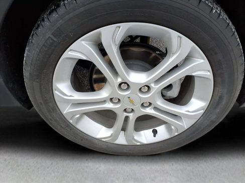 Used 2020 Chevrolet Bolt LT image 10